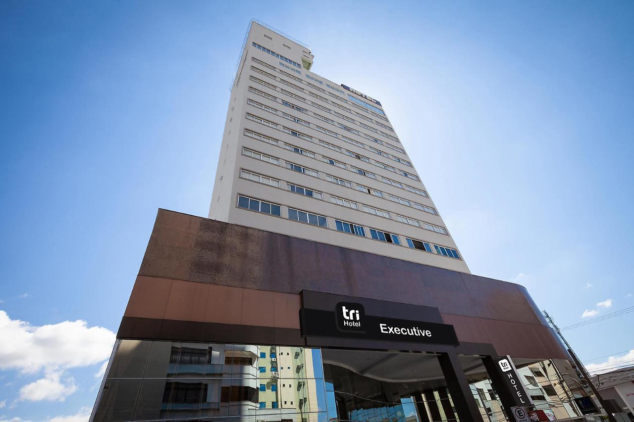 Tri Hotel Executive บรุสเก ภายนอก รูปภาพ