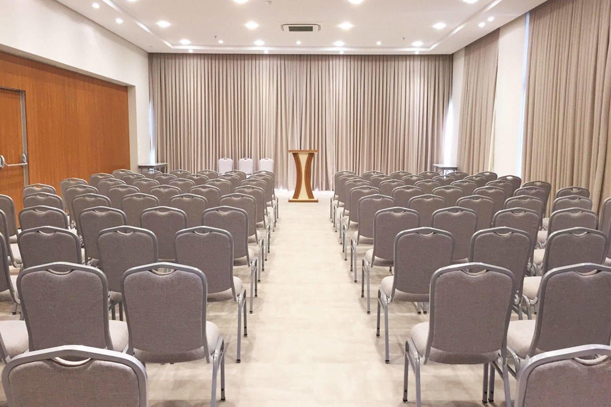 Tri Hotel Executive บรุสเก ภายนอก รูปภาพ